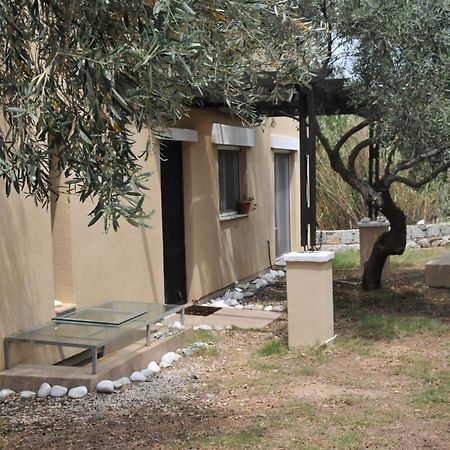شقة Melolia Estate Thebes الغرفة الصورة